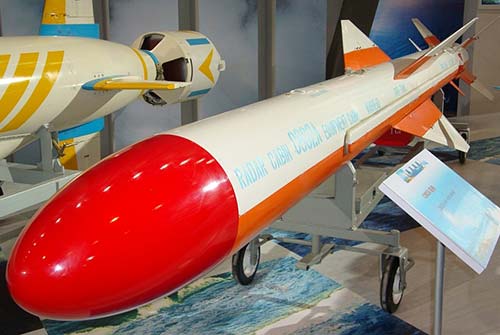 Авиационная управляемая ракета C-802 (Китай)
