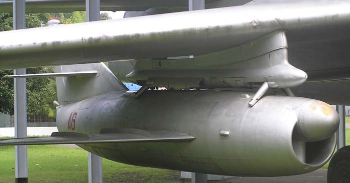 Авиационный противокорабельный самолёт-снаряд КС-1 «Комета» (СССР)