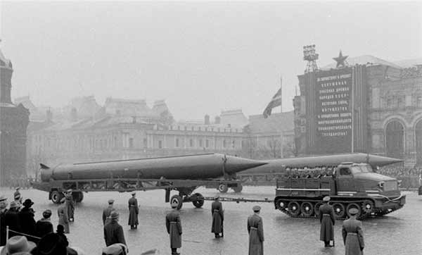 Баллистические ракеты средней дальности 8К63 Р-12 / Р-12У (СССР)