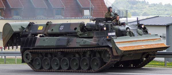 Бронированная инженерная машина «Pionierpanzer 2 Dachs» (Германия)