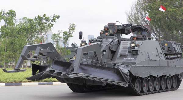 Бронированная машина разминирования Leopard 2R (Германия)