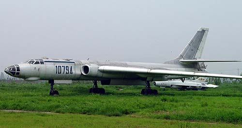 Дальний бомбардировщик H-6 Xian (Китай)