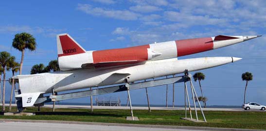 Экспериментальная крылатая ракета North American MX-770 (США)