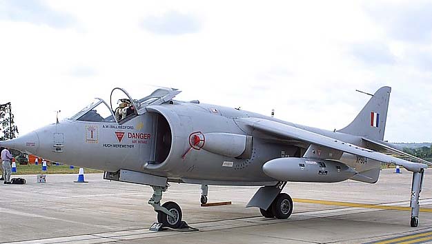 Экспериментальный самолет Hawker P.1127 (Великобритания)