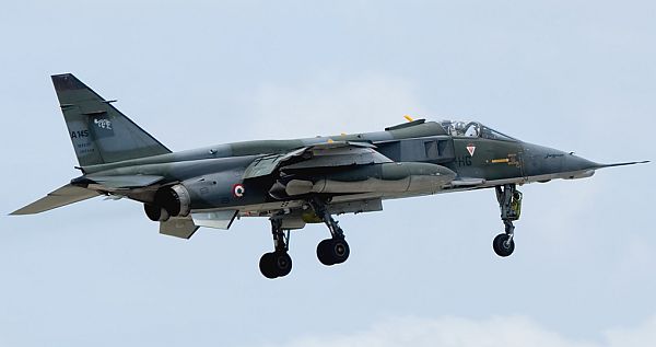 Истребитель-бомбардировщик SEPECAT Jaguar (Великобритания)