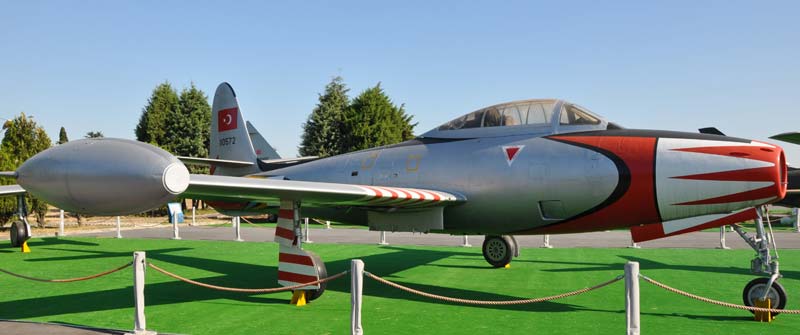 Истребитель F-84 Thunderjet (США)