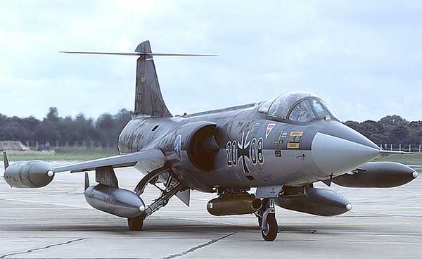 Многоцелевой истребитель F-104 Starfighter (США)