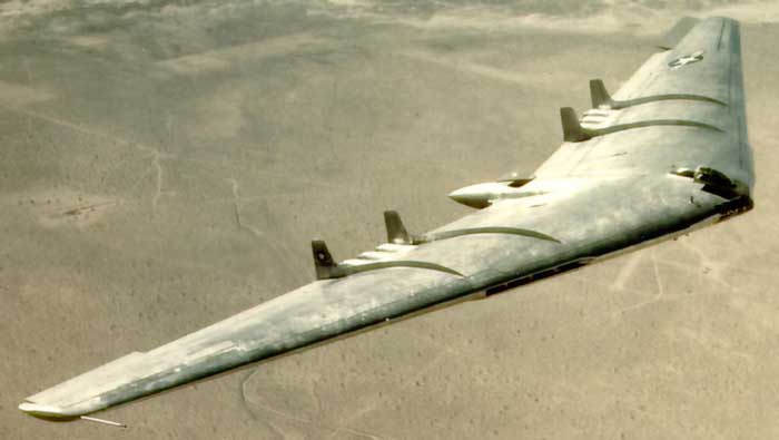 Опытный бомбардировщик Northrop YB-49 (США)