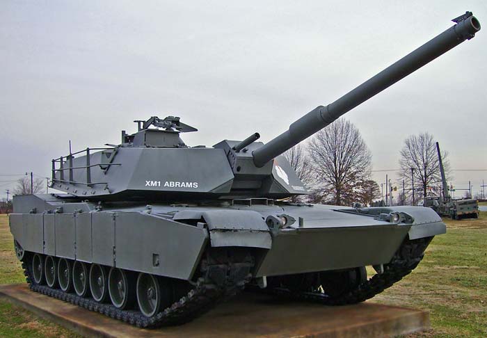 Опытный основной танк XM1 (США)