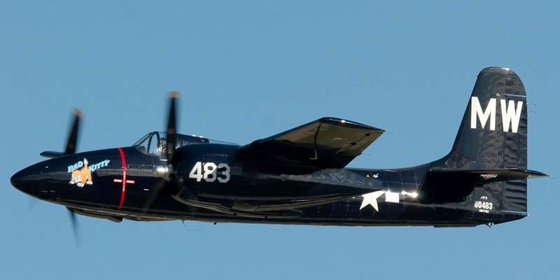 Палубный истребитель Grumman F7F Tigercat (США)