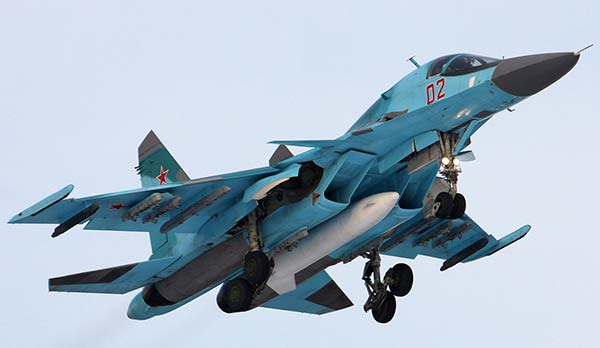 Разведывательно-ударный самолет Су-32ФН (Россия)