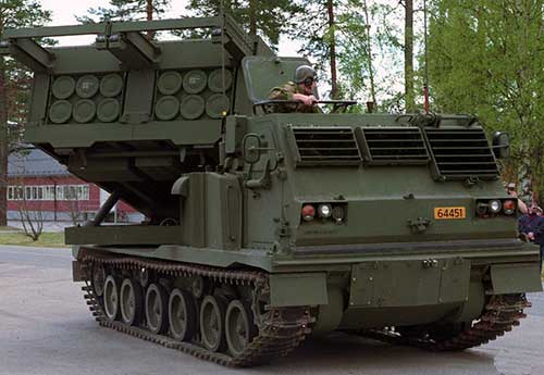 Реактивная система залпового огня M270 MLRS (США)