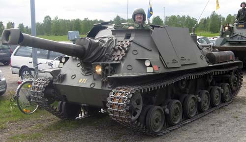 Самоходная гаубица Ikv-103 (Швеция)