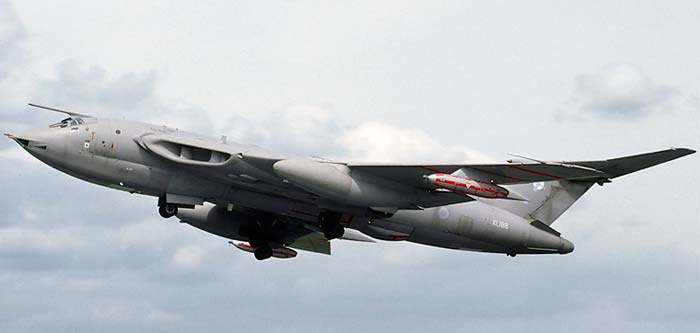 Стратегический бомбардировщик Handley Page Victor (Великобритания)