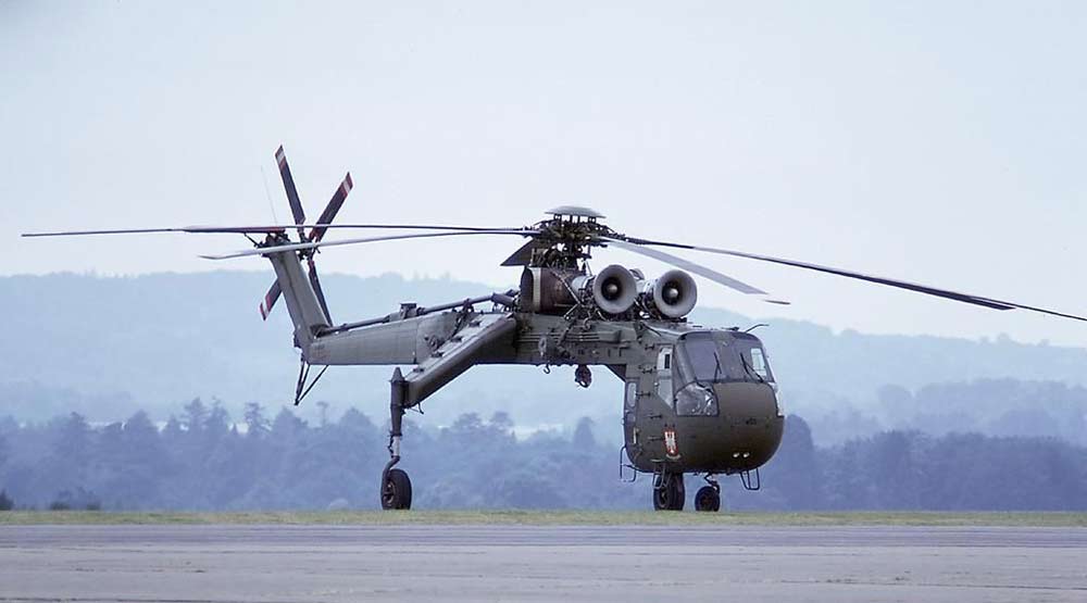 Тяжёлый транспортный вертолёт Sikorsky CH-54 Tarhe (США)