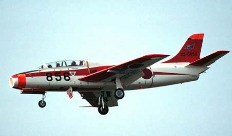 Учебно-боевой самолёт Fuji T1F / T-1 Hatsutaka (Япония)