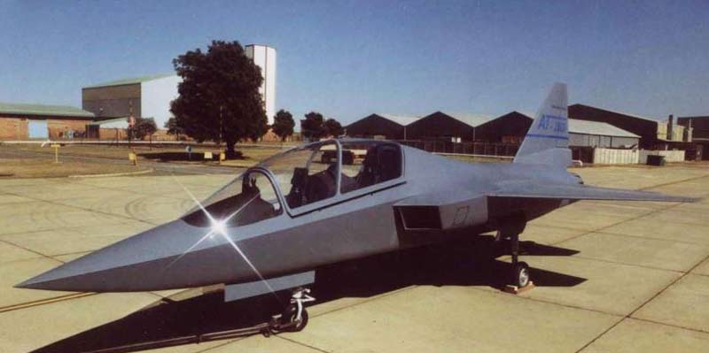 Учебно-тренировочный самолет DASA AT-2000 «Mako» (Германия)