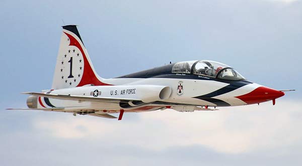 Учебно-тренировочный самолет T-38 «Talon» (США)