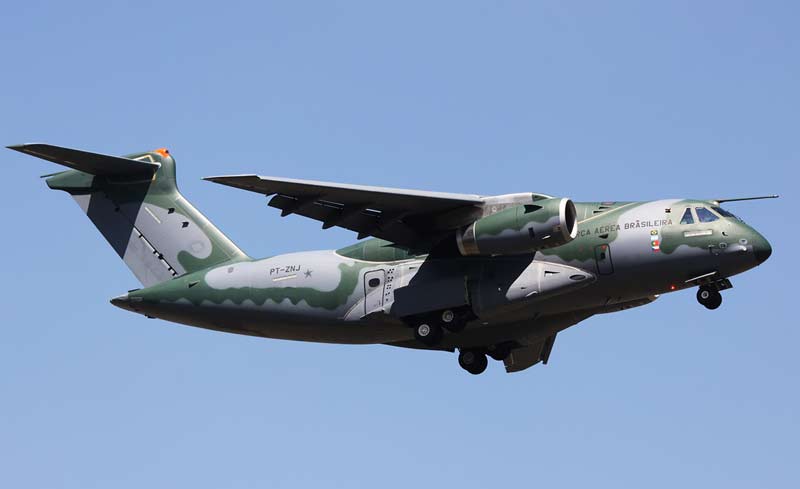 Военно-транспортный самолет Embraer KC-390 (Бразилия)